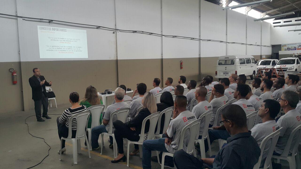Palestra de estratégia para equipe Danger